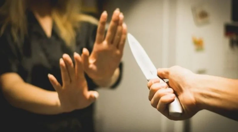 Gəncədə kişi keçmiş arvadını çəkiclə döydü, sonra bıçaqladı - MƏHKƏMƏ