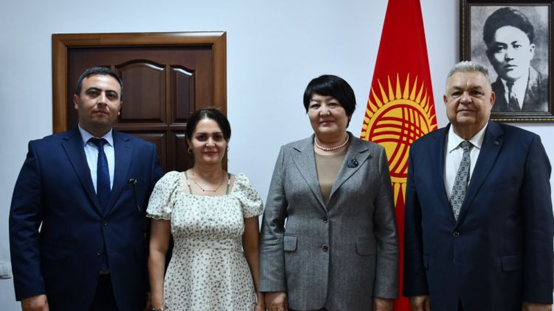 Qırğızıstanda Nizami Gəncəvi adına məktəbdə Azərbaycan dili tədris olunacaq