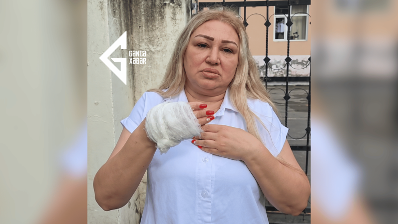 Döyülən müəllimə: Telefonumu başımda qırdı