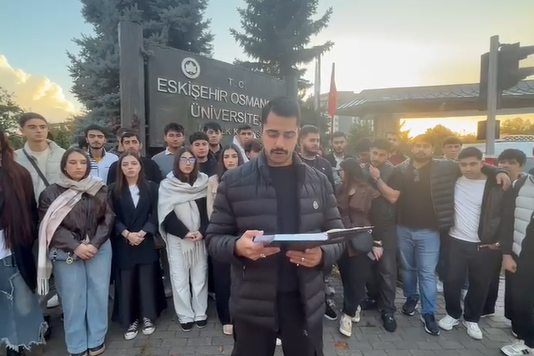 Gəncəli tələbənin həbsinə görə Türkiyədə etiraz aksiya keçirilib