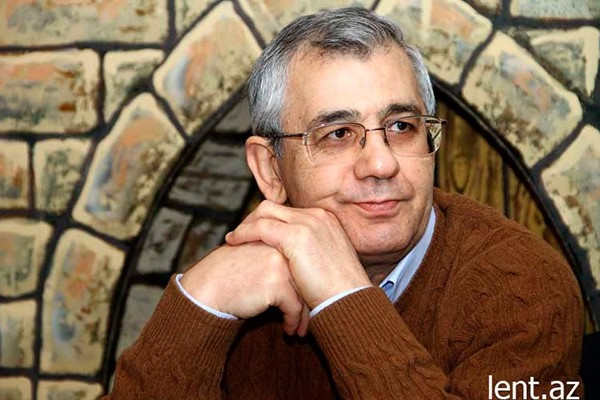 Gəncədə Hamlet İsaxanlının imza günü keçiriləcək