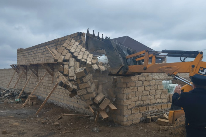 Gəncənin bir neçə ərazisində qanunsuz tikintilər aşkar edilib