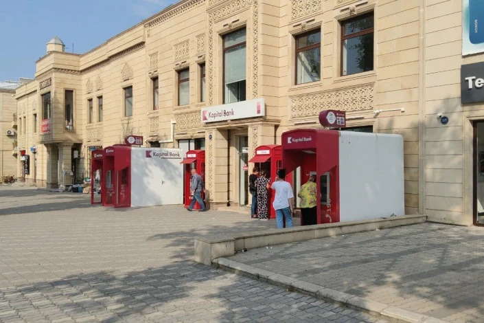 Gəncədə bayram günlərində işləyəcək bankların SİYAHISI