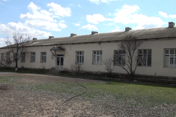 Şagirdlər istiliyin olmaması səbəbindən 10 gündən çoxdur məktəbə getmir - İDDİA