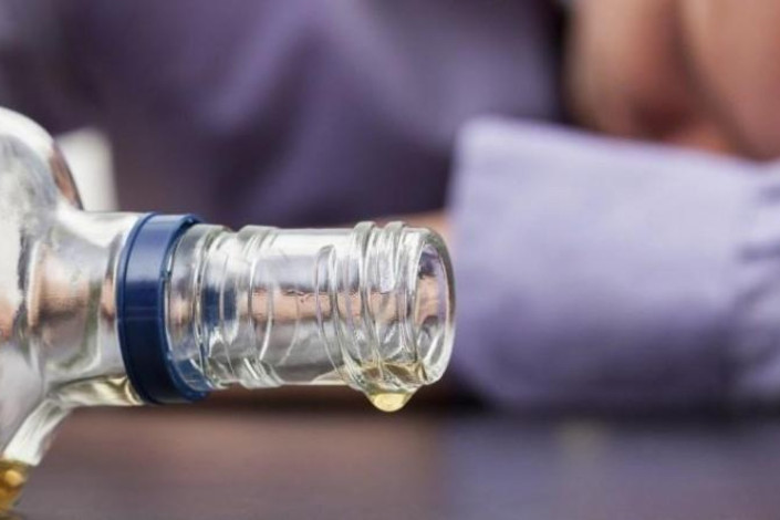 Sirkə turşusundan zəhərlənən qadın Gəncədə ölüb