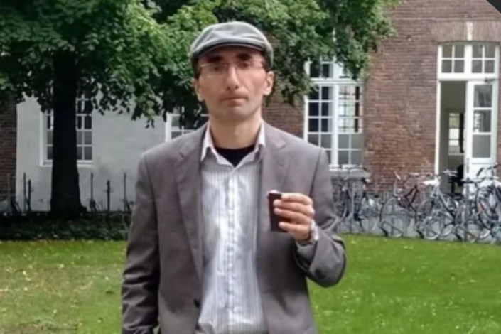 GDU-nun müəlliminin ingilis dilində səlis danışığı diqqət çəkdi