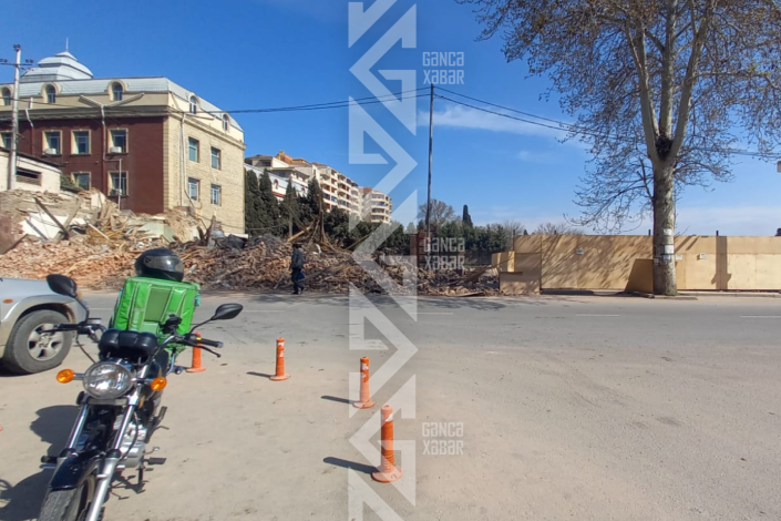"Gəncə Mall"un yanında sökülən binalar tarixi idi? – İDDİALARA CAVAB