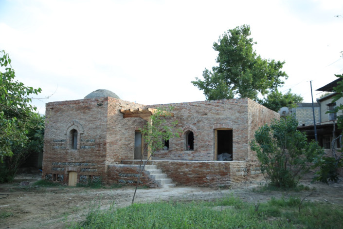 Gəncədə "Nizaminin evi" kimi tanınan kinopavilyonun təmiri davam edir
