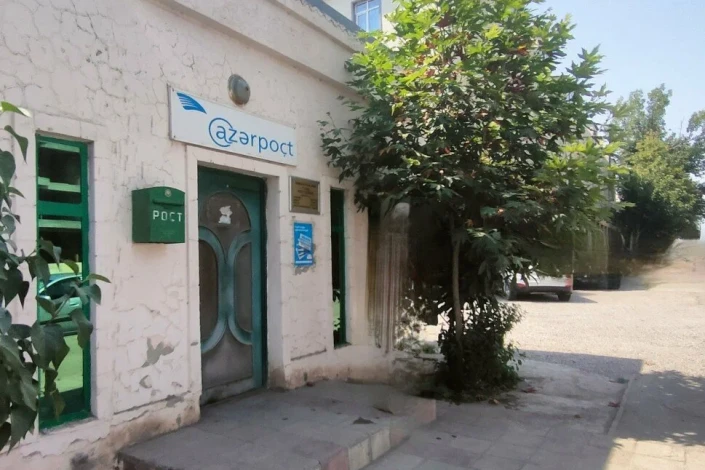 Gəncə və ətraf rayonlarda poçt şöbələri yoxa çıxır