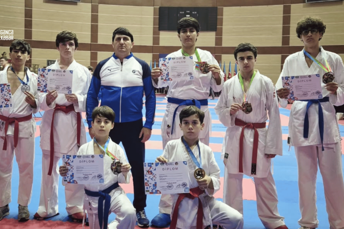 Gəncə karateçiləri 8 medal QAZANDILAR