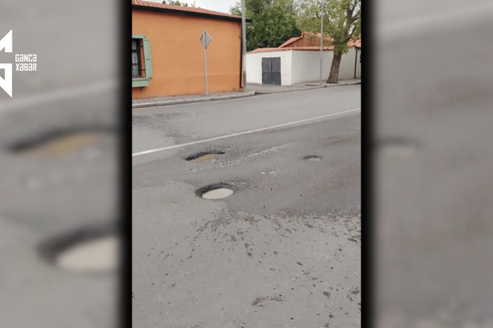 Gəncədə partlayan su borusu bir aydan çoxdur təmir edilmir