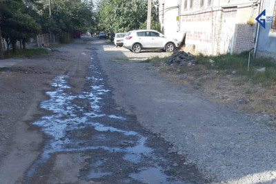 Gəncənin bir ərazisində su borusu, digərində isə kanalizasiya xəttində qəzalar olub