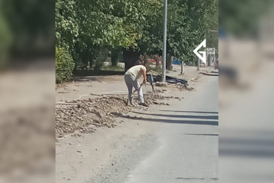 Gəncədə 4-cü mikrorayonda elektrik xətləri yenilənir