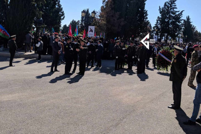 Gəncənin Şəhidlər Xiyabanında şəhidlər yad olunur