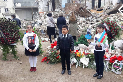Erməni terroruna məruz qalmış məhəlləni 4-cü sinif şagirdləri ziyarət ediblər