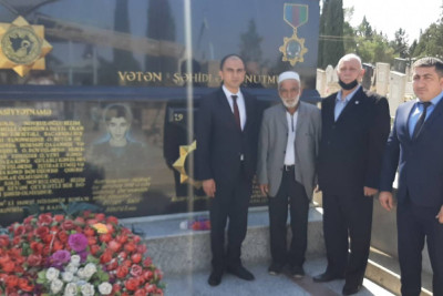 Gəncədə şəhid abidəsi ziyarət olunub