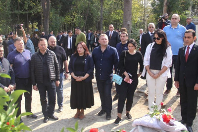 Ukraynalı deputatlar Gəncəyə səfər ediblər