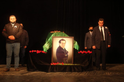 Gəncədə Vaqif Şərifovla vida mərasimi keçirilib