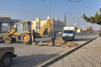 Gəncədə küçələrin birində avtomobillərin hərəkəti müvəqqəti olaraq məhdudlaşdırılıb