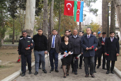 Zəfər Günü münasibəti ilə Gəncəyə səfər baş tutub