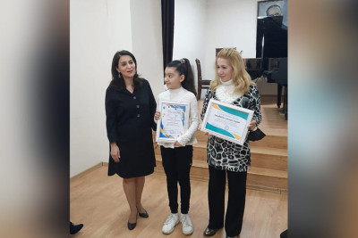 Gəncəli ikinci sinif şagirdi beynəlxalq musiqi müsabiqəsinin lauretı olub
