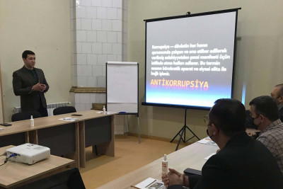 Gəncə: "Antikorrupsiya və etik davranış qaydaları" mövzusunda təlim