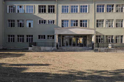 Gəncədə tamamilə sökülən məktəb yenidən inşa olunur