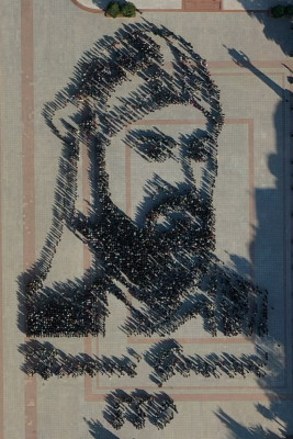 Gəncədə 8800 nəfərlə Nizami Gəncəvinin rəsmi təsvir olunub