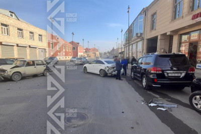 Gəncədə zəncirvari qəza baş verib