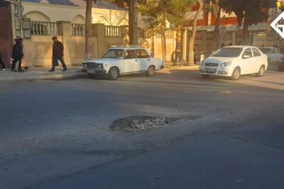 Gəncə: çöküntü səbəbindən sürücülərin hərəkəti çətinləşir