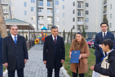 Gəncədə şəhid ailələrinə mənzillər verilib