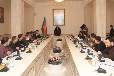 Gəncə: media nümayəndələri və ziyalılara "Təşəkkürnamə"lər təqdim olunub