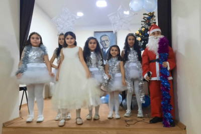 Gəncədə musiqi məktəbinin şagirdləri ilk dəfə böyük səhnədə çıxış ediblər