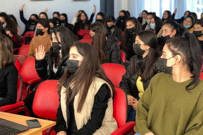 Gənclərin İnkişaf və Karyera Mərkəzi Gəncədə tələbələrlə görüşüb