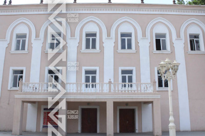 Gəncədə teatr mədəniyyətinin tarixi: Gəncə Dövlət Dram Teatrı