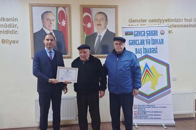 Gəncədə veteran boksçu təltif olunub