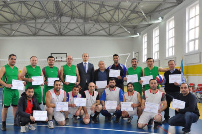 Gəncəli idman müəllimləri voleybol yarışında öz qüvvələrini sınayıblar