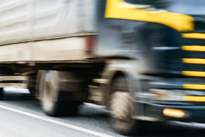 Gəncədə "KamAz" markalı yük maşını piyadanı vurub