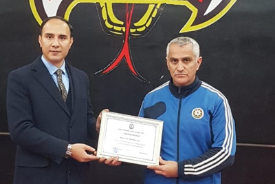 Gəncə: məşqçi Əziz Əzizov təltif edilib