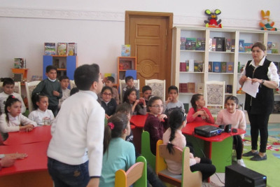 Gəncədə uşaqlarla "Dilbər" əsəri müzakirə olunub