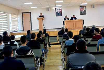 ATU nümayəndələri Gəncədə 9-11-ci sinif şagirdləri ilə görüşüb
