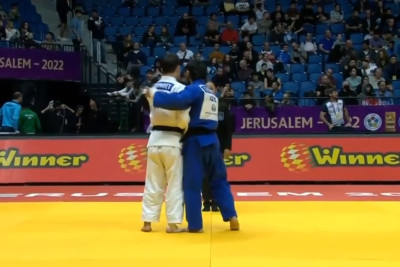 Turan Bayramov “Masters” turnirində ilk rəqibini məğlub edib