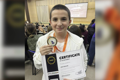 Lisey şagirdi beynəlxalq müsabiqə platformasında qızıl medal qazanıb