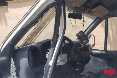 Sərnişin avtobusu minik maşını ilə toqquşub