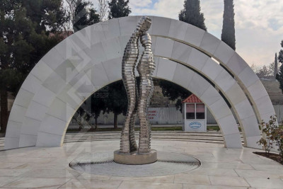 Gəncədə Əli və Ninonun sevgi hekayəsinin əbədi rəmzi
