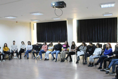 Bullinq mövzusunda təlim baş tutub