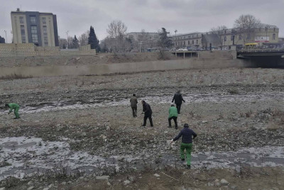 Gəncəçayın məcrasında təmizlik aksiyası baş tutub
