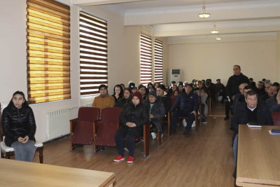MKTİB rəisi sakinlərin müraciətlərini dinləyib