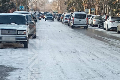 Yolların buz bağlaması qəza şəraiti yaradır