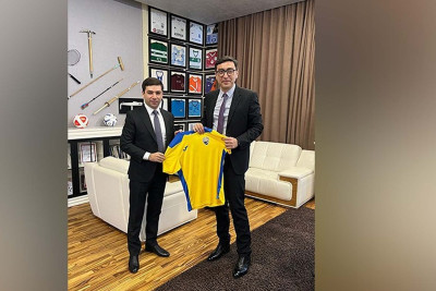 Fərid Qayıbov "Kəpəz" klubunun idarə heyətinin sədri ilə görüşüb